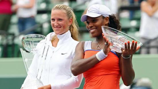 AYX爱游戏优惠 - 阿扎伦卡在拜仁比赛中突破纪录，败北引发热议！